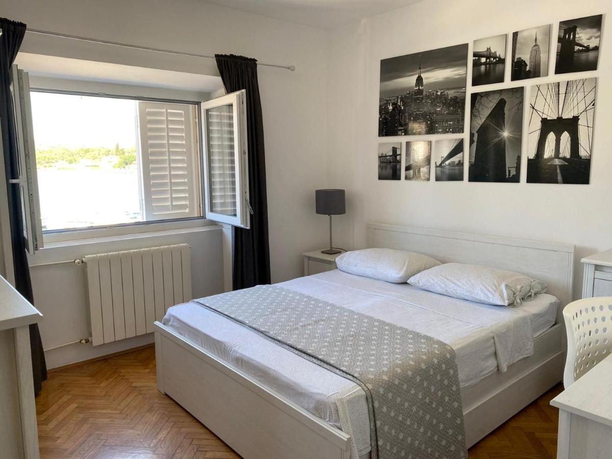 Apartments Barbaresko Lumbarda Esterno foto